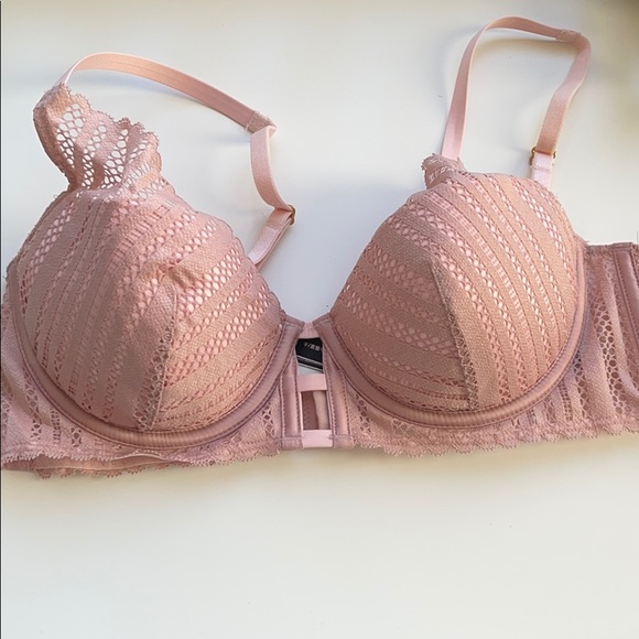 Victoria Secret bra - Picture 1 of 3